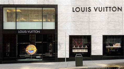 louis vuitton sfo.